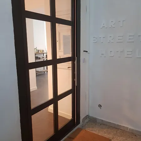Art Street Hotell 3*