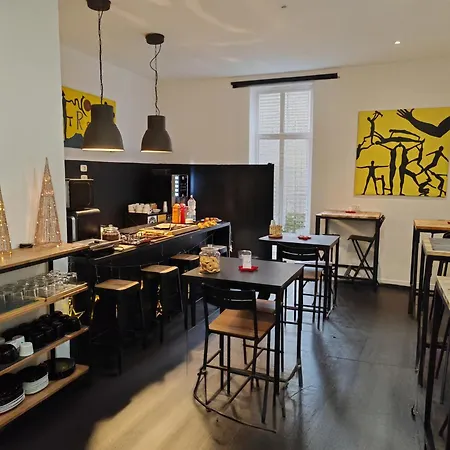 מלון Art Street 3*